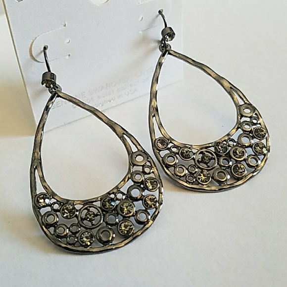 Eclat Jewelry - NWT♥Crystal studded metal teardrop earrings